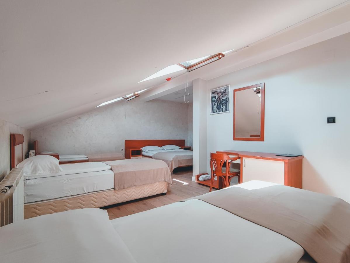 Motel Almy Zenica Buitenkant foto